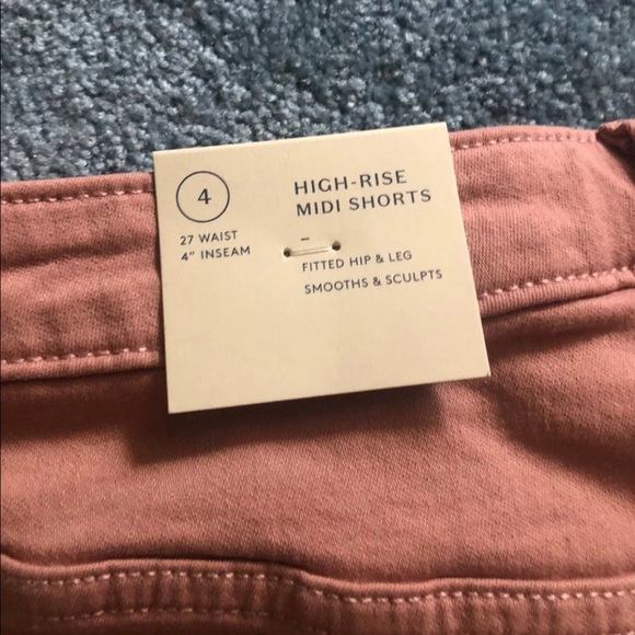 Women’s Shorts - Picture 3 of 4